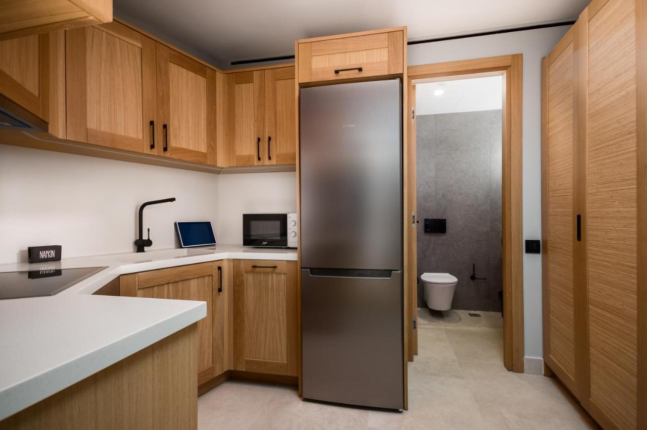 New York Luxury Suites コルフ島 エクステリア 写真